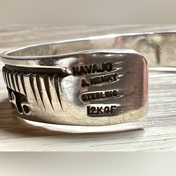 Navajo Designer A. Henry Sterling Silver & 12K Gold Filled Storyteller Cuff - Picture 6 of 7